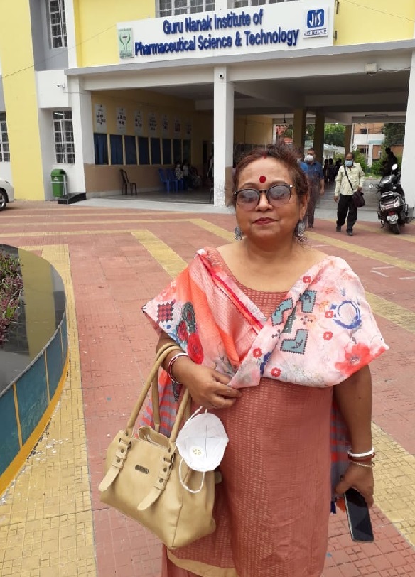 শী লা  ঘ ট ক 